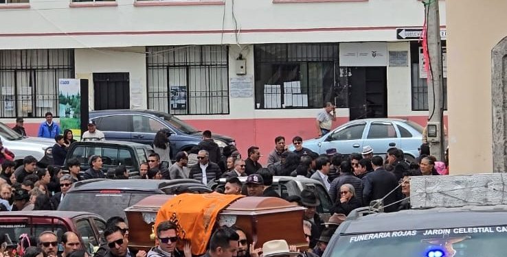 Víctima de accidente en Riobamba fue sepultada en su tierra, Salcedo